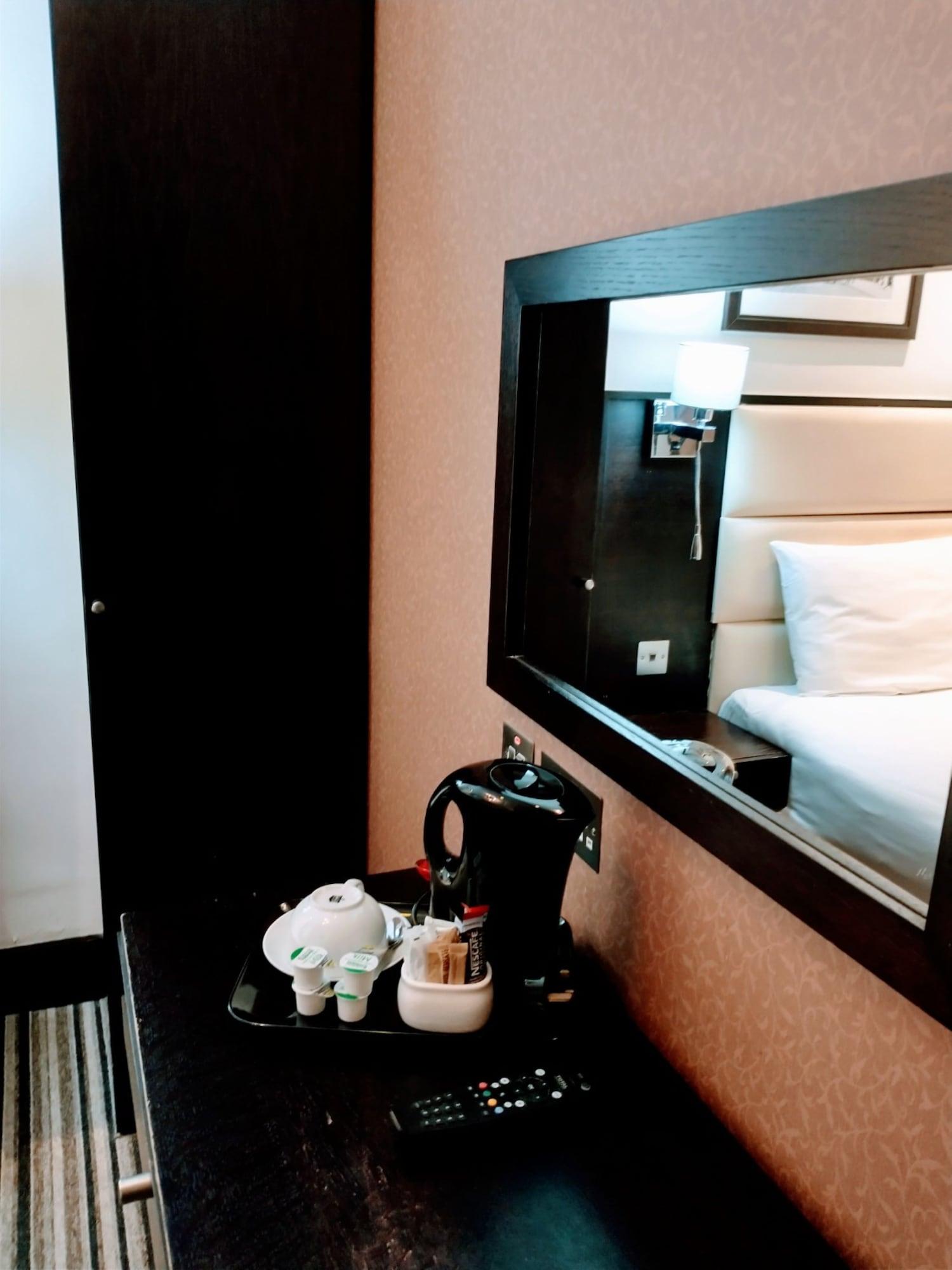 Edward Paddington Hotel London