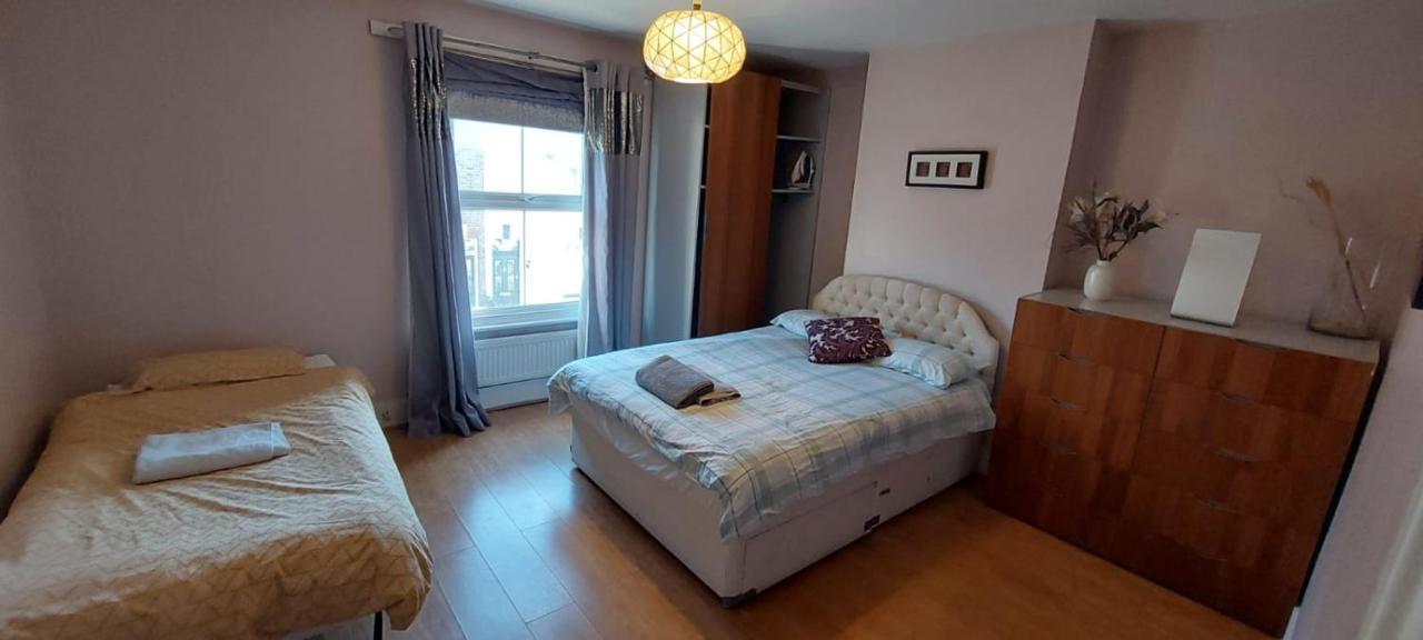 3 Bedroom House Ealing