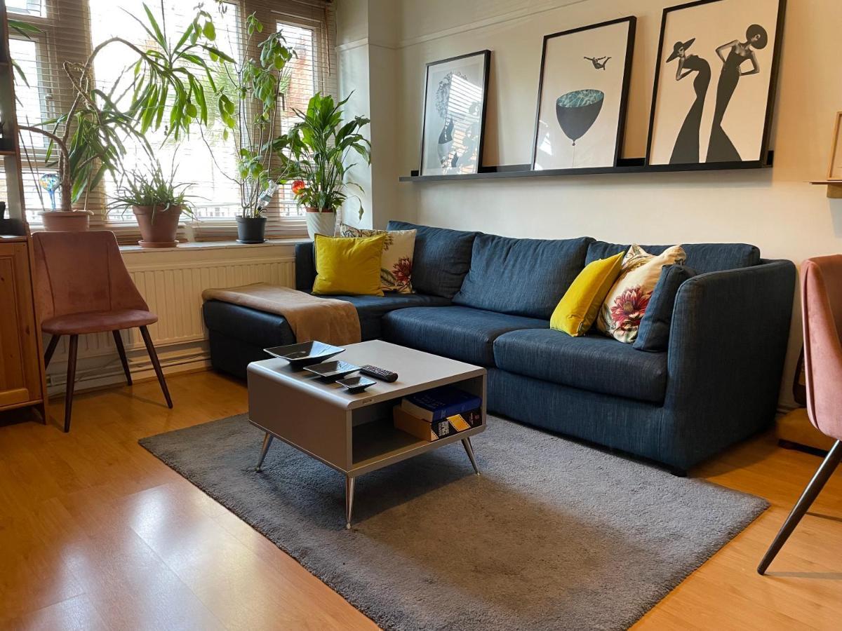Very Flat In Close To Stockwell Station Apartment *