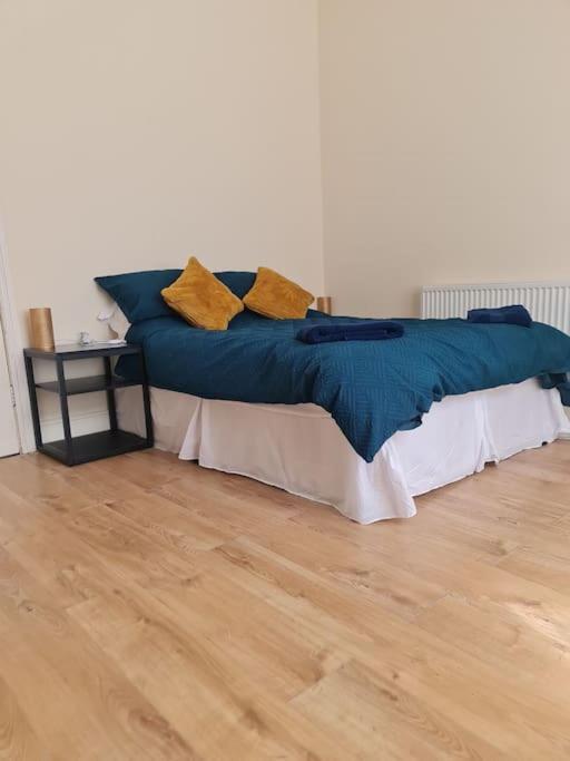 Apartment Spacious One Bedroom