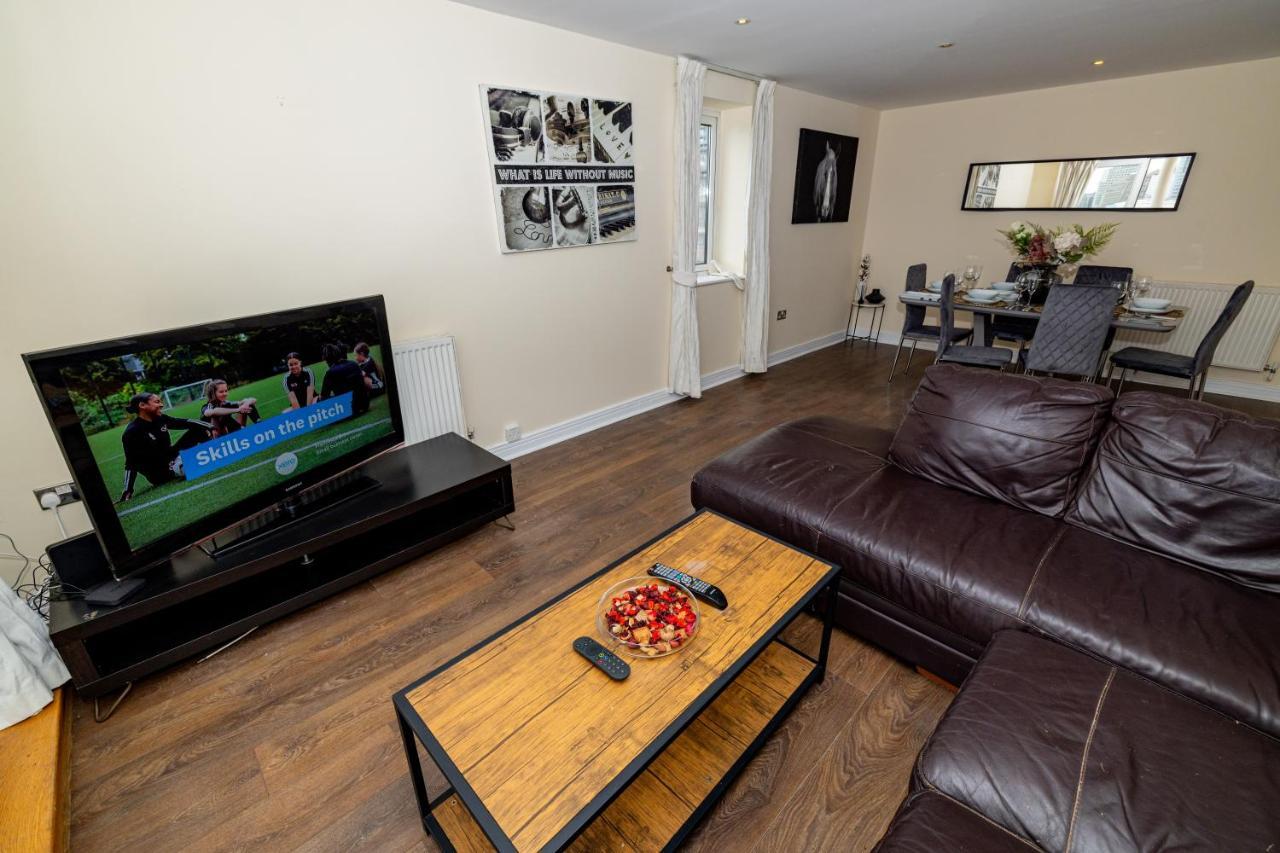 Apartment Two Bed Near Canary Wharf *
