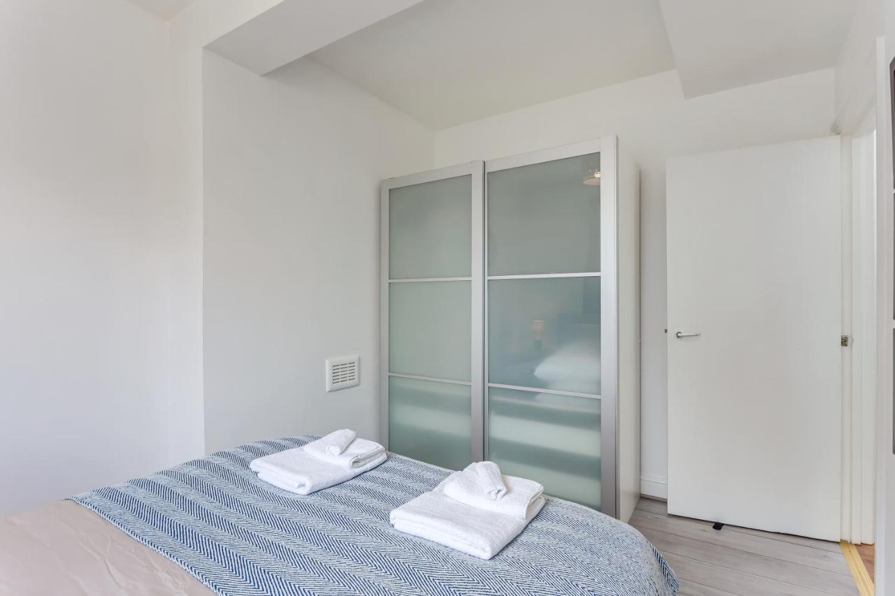 Apartment Aryas London