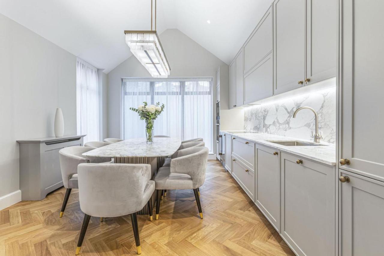 Wimpole Mews House 4 Bed * London