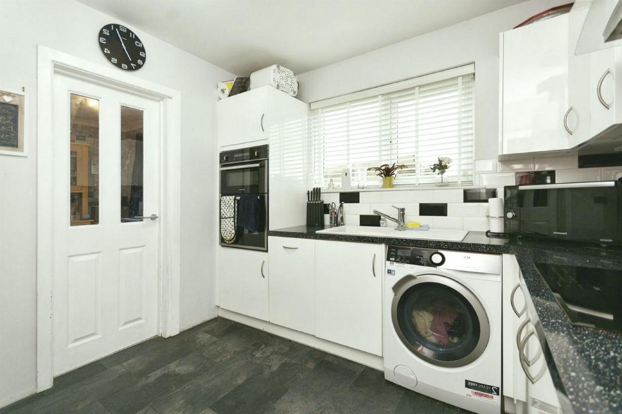 Stunning 3br Penthouse With Ac, Private Lift And Balcony In Apartamento Londres