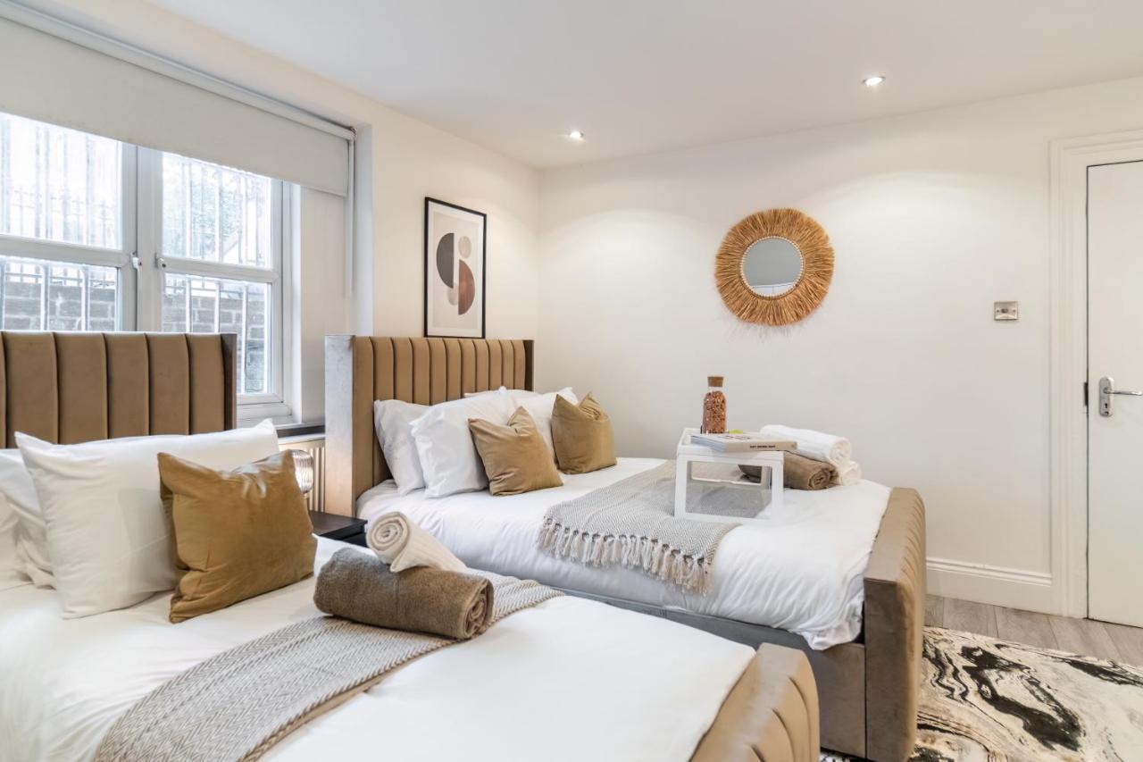 Funky Trendy 3 Bed 3 Bath With Patio In Dalston London
