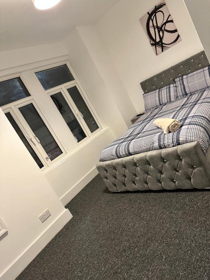 Holiday home 3 Bedroom House With Garden In Tottenham