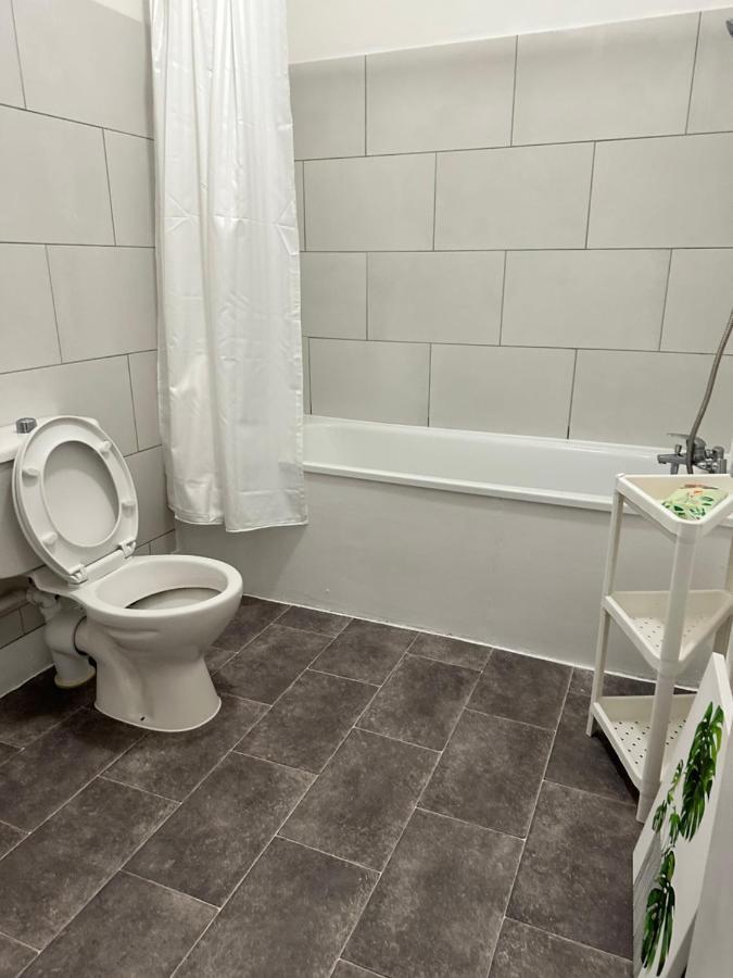 Ferienhaus 3 Bedroom House With Garden In Tottenham London