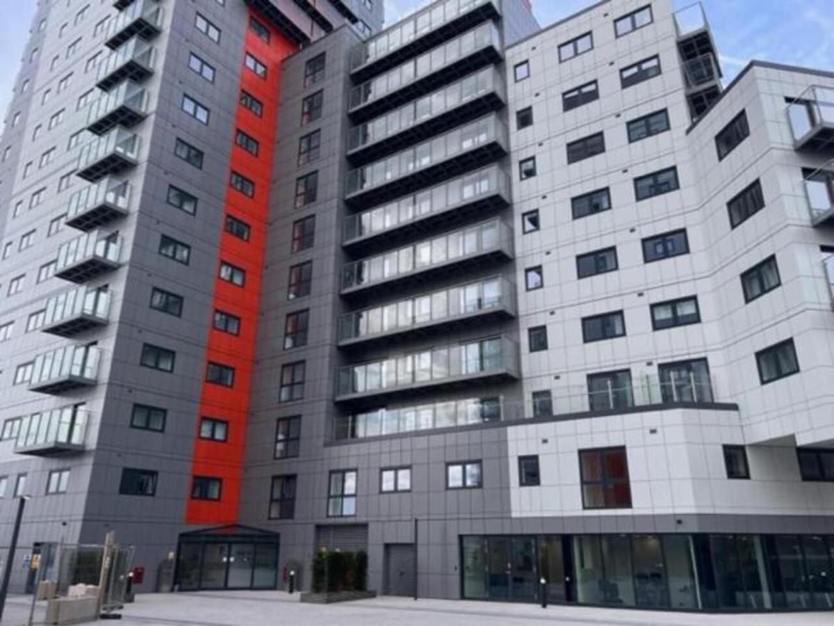 Skyvillion: Riverside With Views London