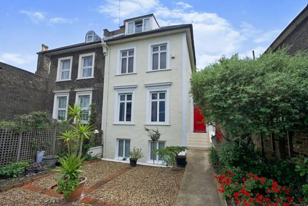 Holiday home Elegant Flat In A Fantastic Area *