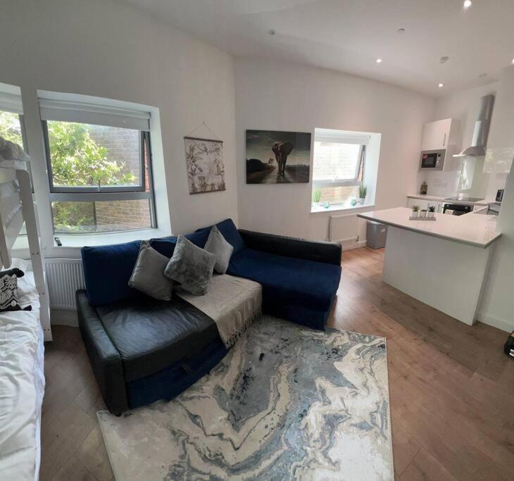 Cozy Studio In Dp118 * Londres