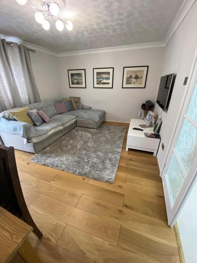 Apartment 1 Bedroom In East London
