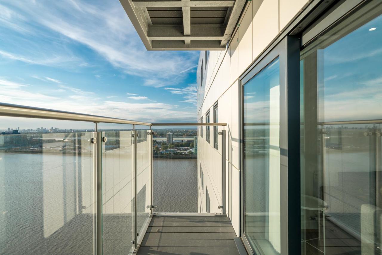 Apartment Skyvillion: Riverside With Views