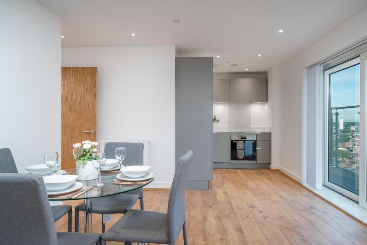 Apartment Skyvillion: Riverside With Views *