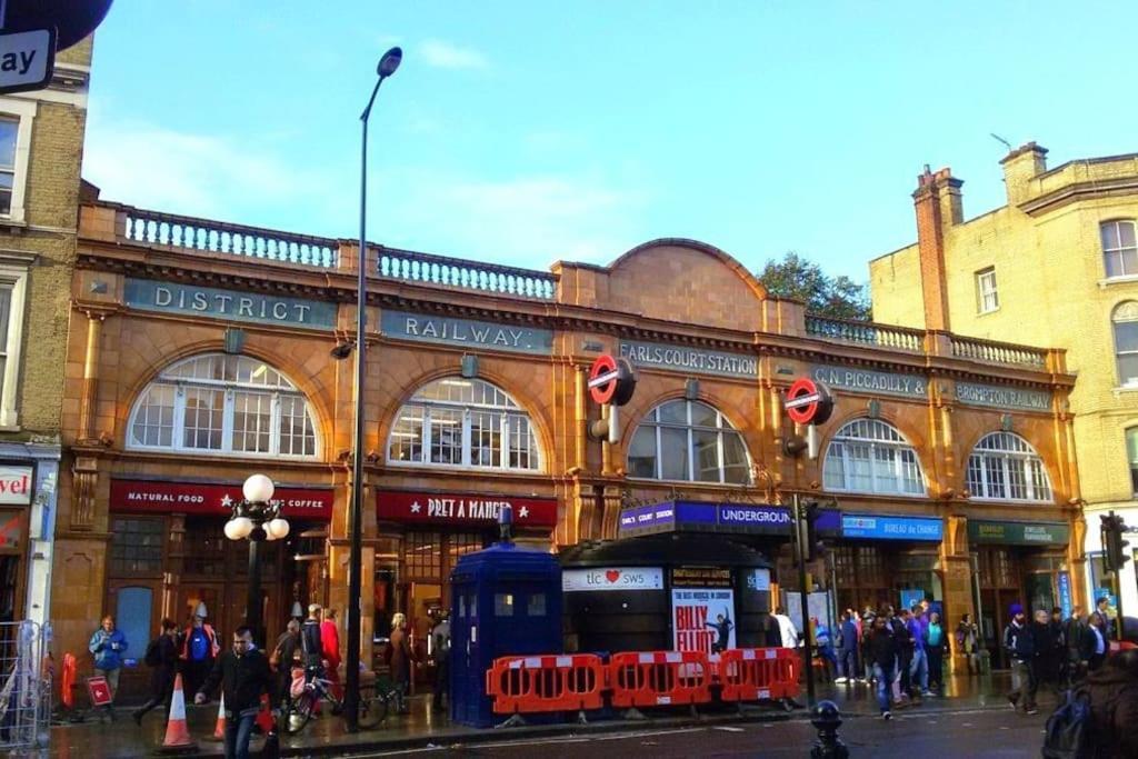 Beautiful Kensington 3 Minutes Walk To Earl's Court Station Apartment
