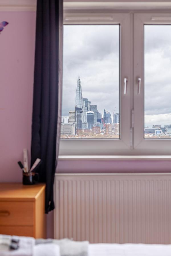 Modern Flat Wbalcony & View, East Apartment