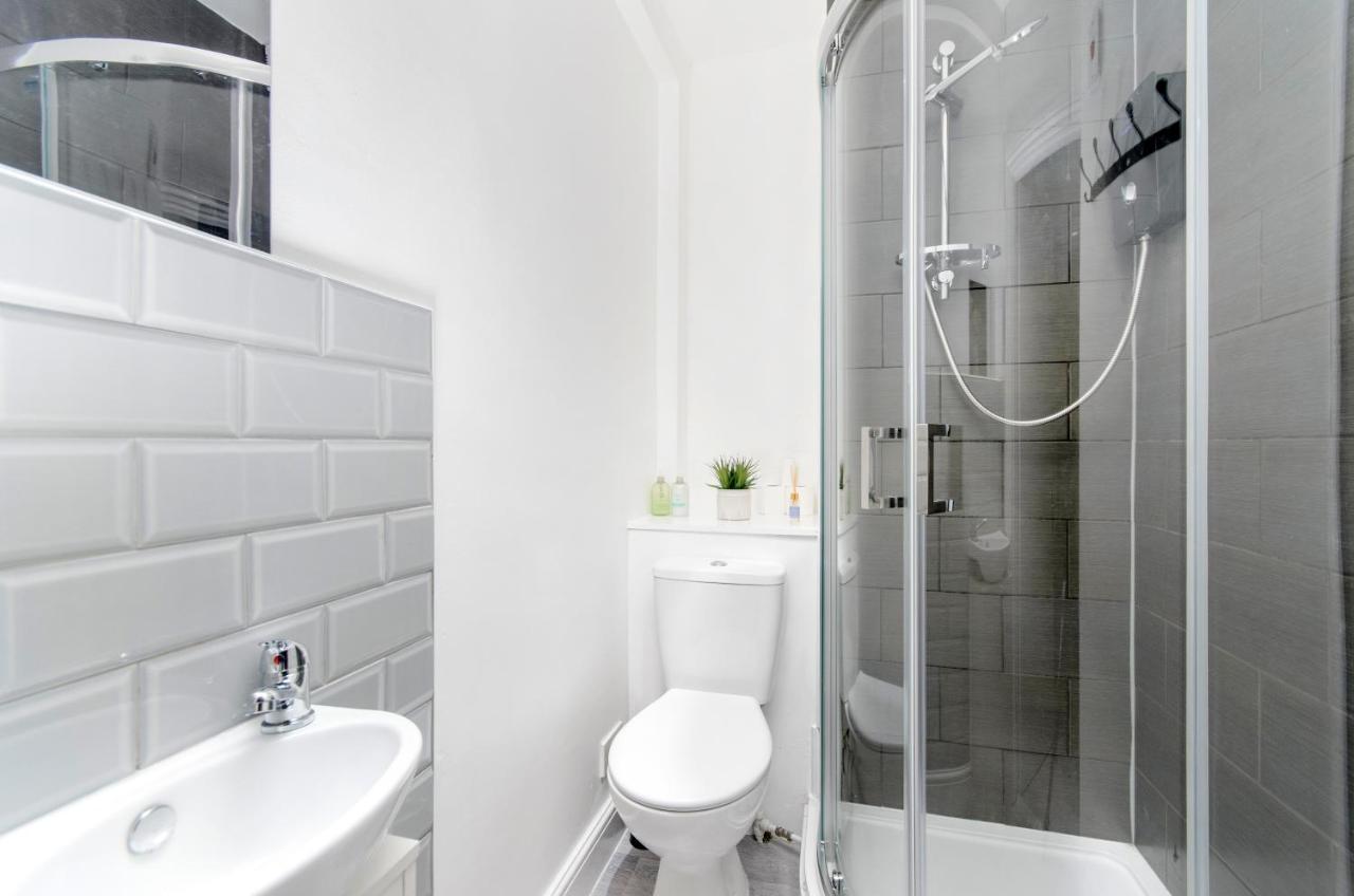 Trafalgar Square Apartment London
