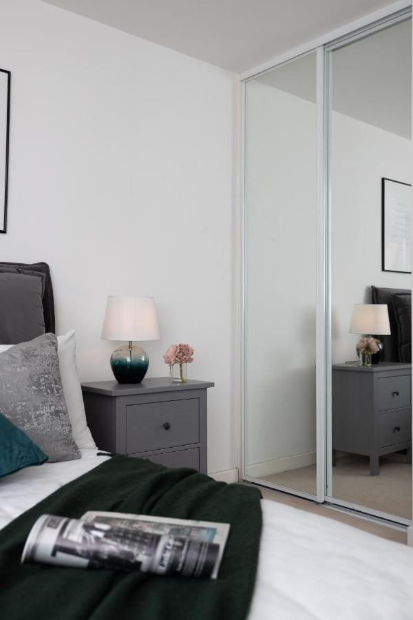 Apartment Contemporary 2-bedroom