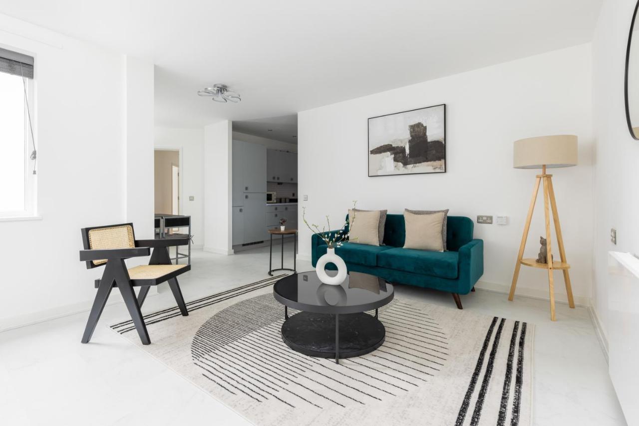 The Islington Apartment *