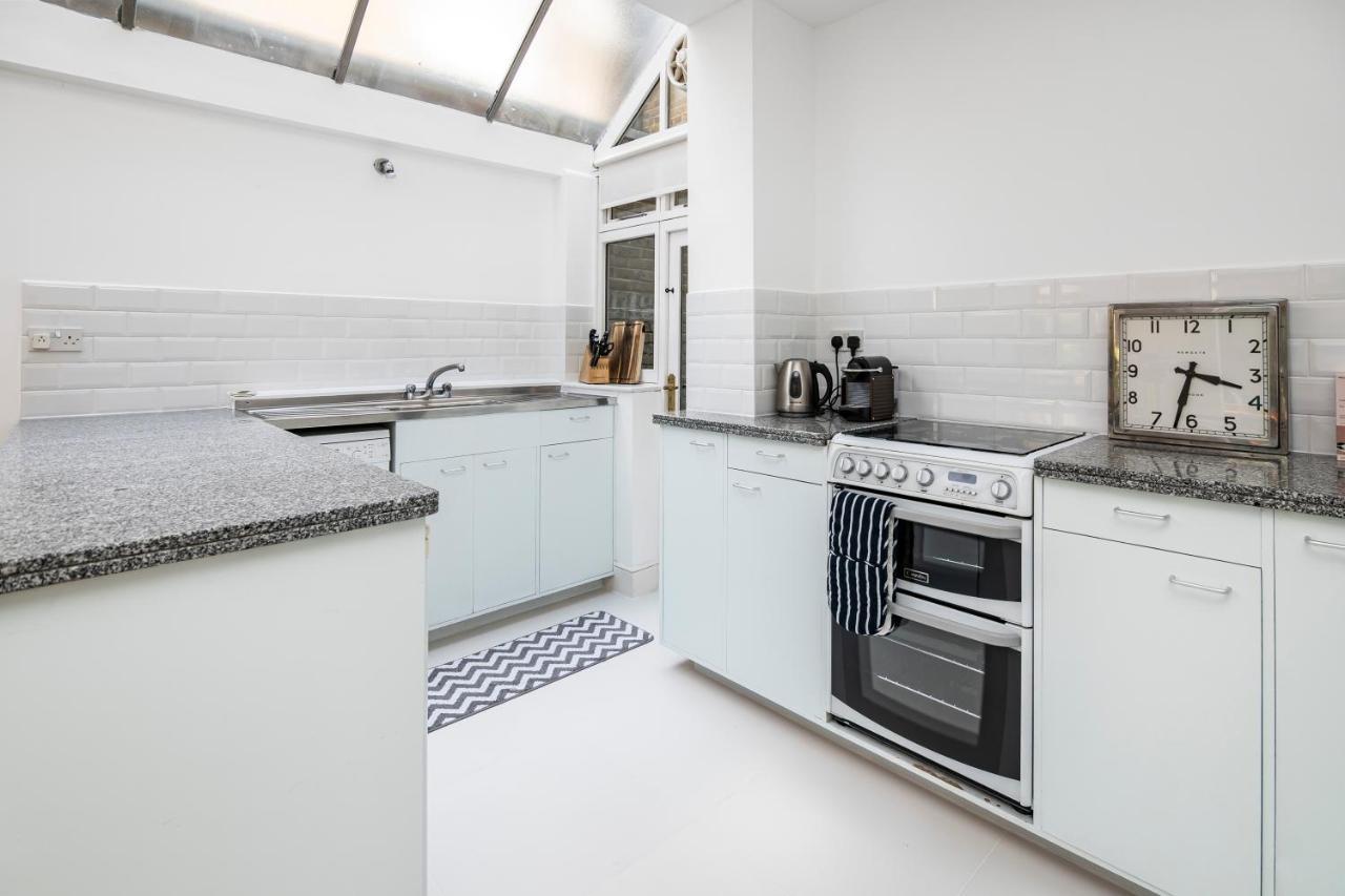 4 Bedroom Edwardian Family House Wgarden, Notting Hill *