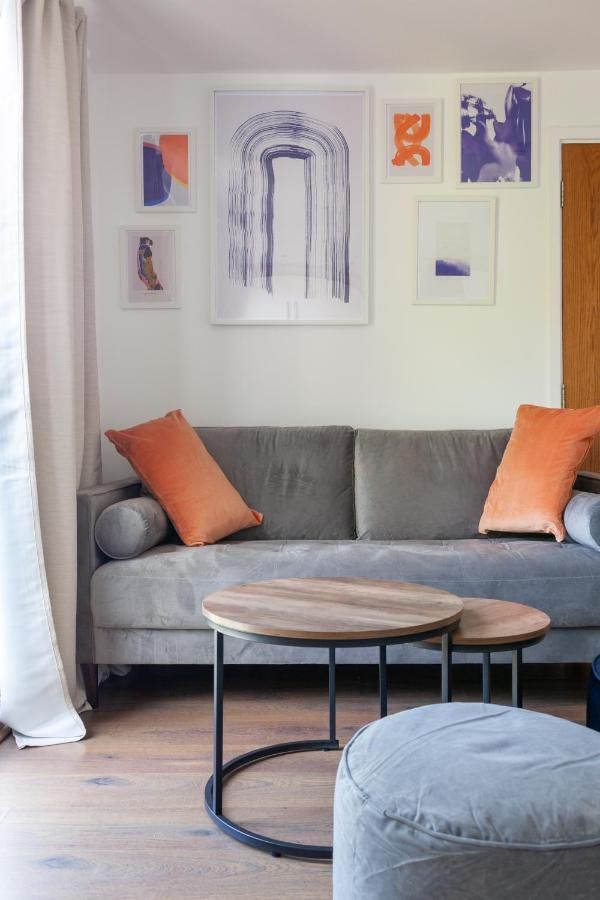 Arte Stays: Nordic Minimalist Flat Near Hackney Downs