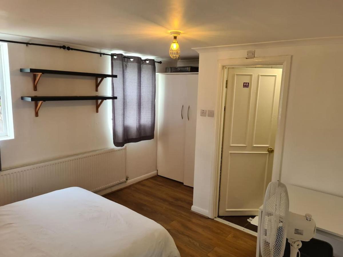Tower Bridge Central: 4-bed House With Parking For 9 Casa de férias *