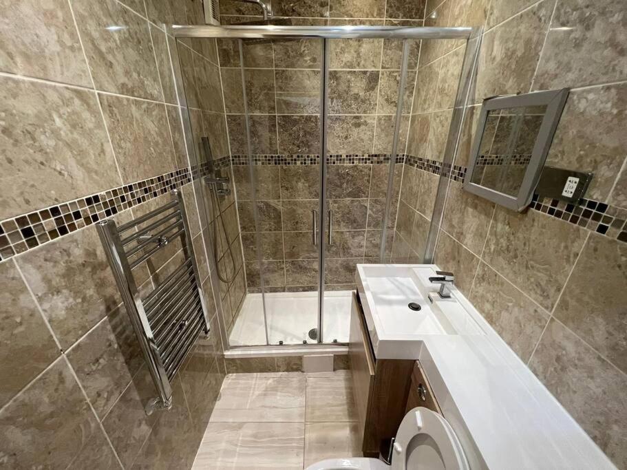 Apartment 2-bedroom In Tooting *