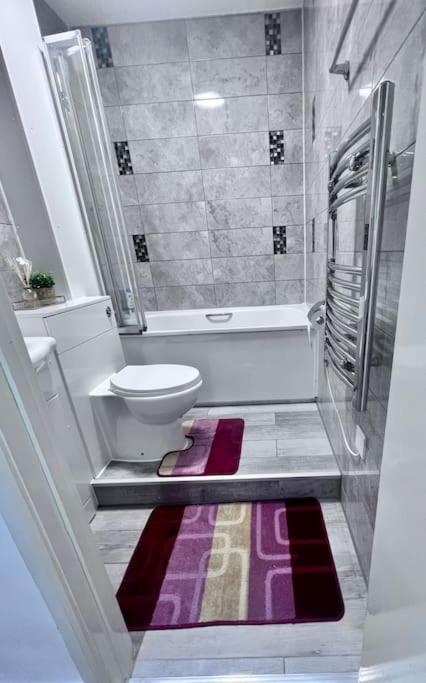 Flat 3, 417 Fulham, 2 Bedroom, 1 Bathroom Flat * Londres