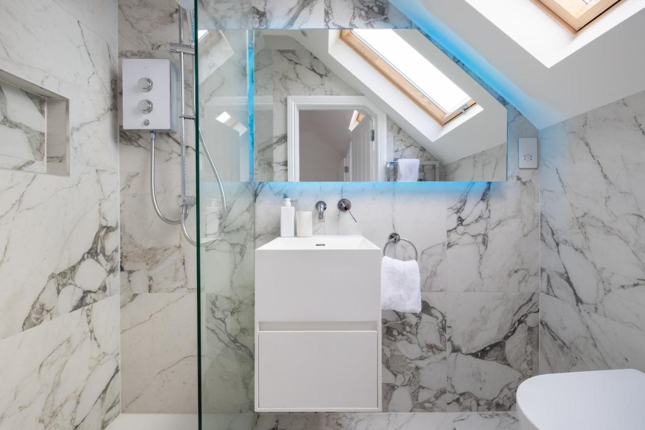 The Streatham Hill Wonder - Spacious 4bdr House With Garden And Terrace Apartment