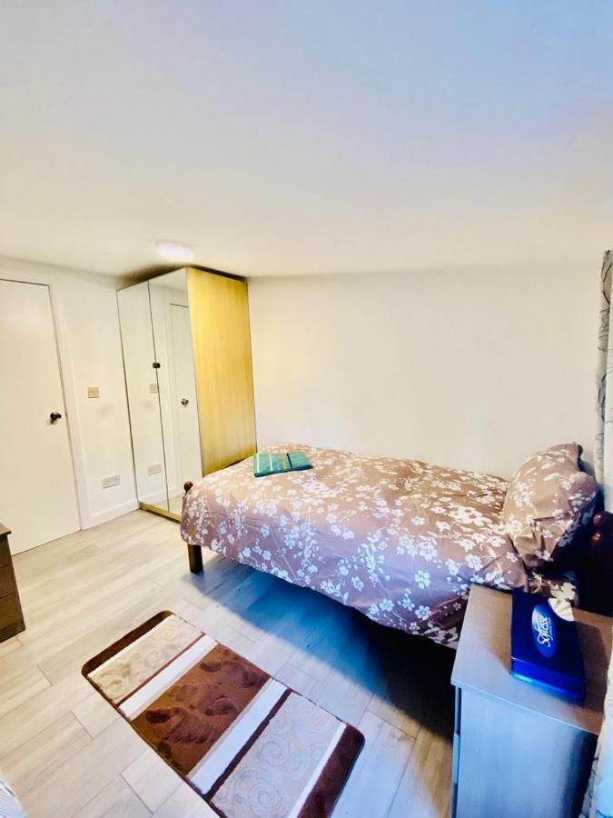 One Bed Flat Near Wembley Stadium Apartment London