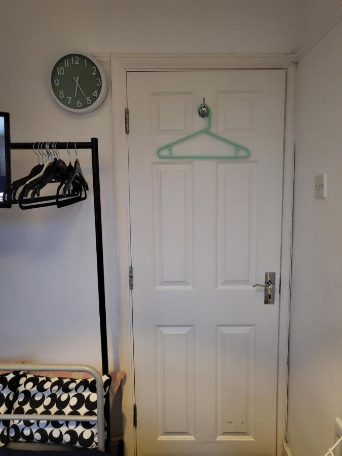 Privatunterkunft Very Bright & Cosy Little Bedroom London