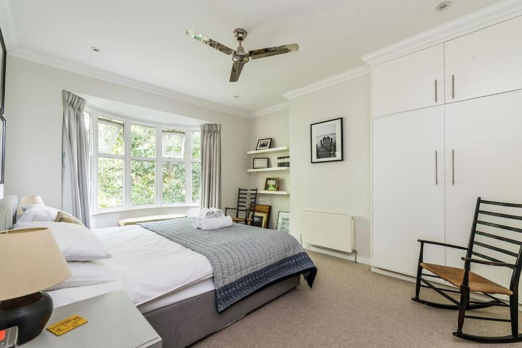 Modern 2-bed Flat Near Tube In Vibrant Brixton *