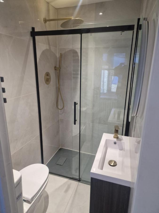 Collier's Wood En-suite Apartamento