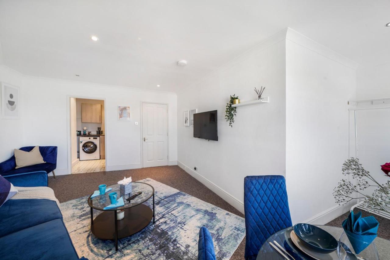 Apartment Bayswater