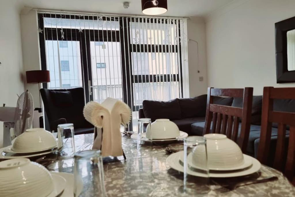 Entire In East E3 Near Bromley By Bow Station Apartamento Londres