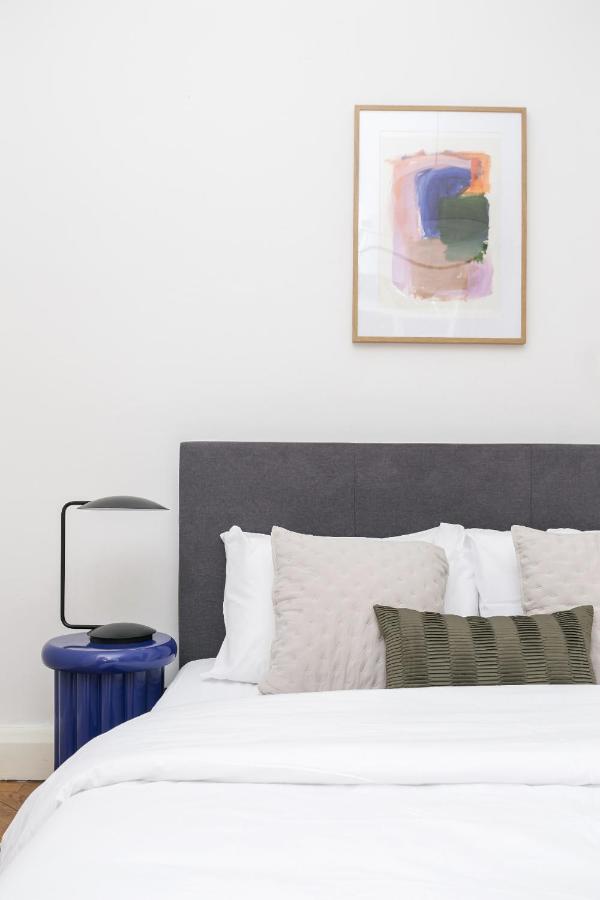 Chic 1 Bedroom In Bloomsbury, Sleeps 4 Apartment