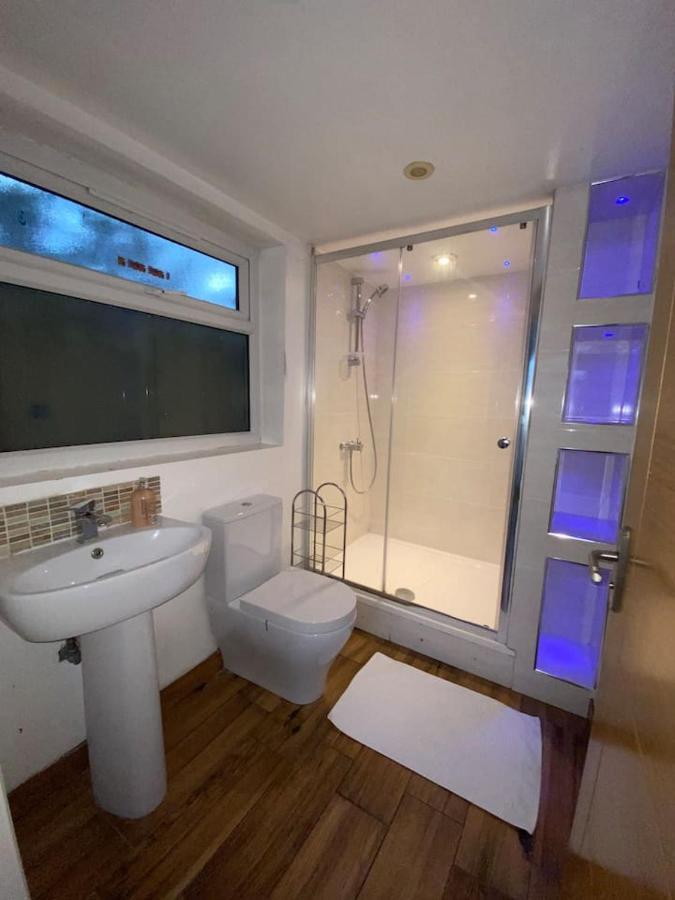 Apartment Studio With Own Garden London