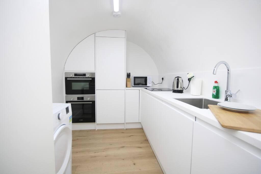 Lovely Flat In Baker Street London