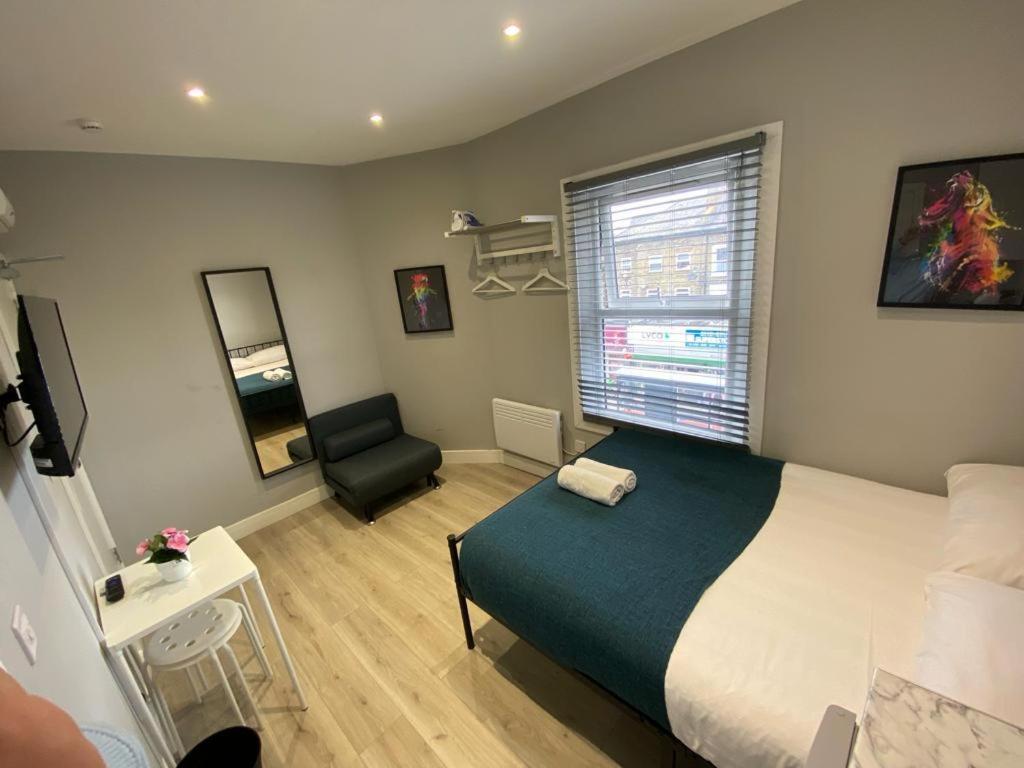 Apartment Holloway Suites - Next To Emirates Stadium - Private Bathroom - Shared Kitchen London