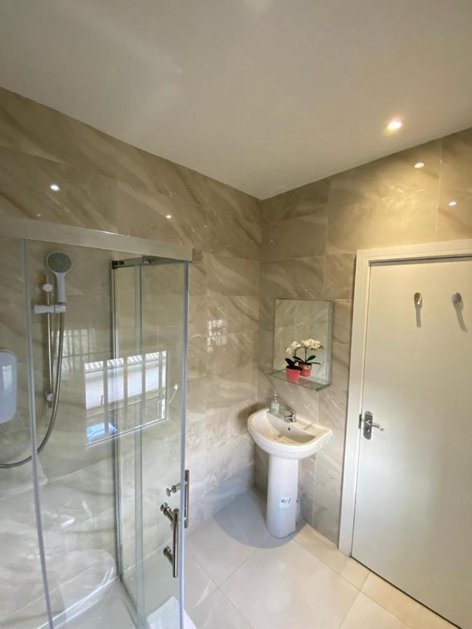 Apartment Holloway Suites - Next To Emirates Stadium - Private Bathroom - Shared Kitchen *