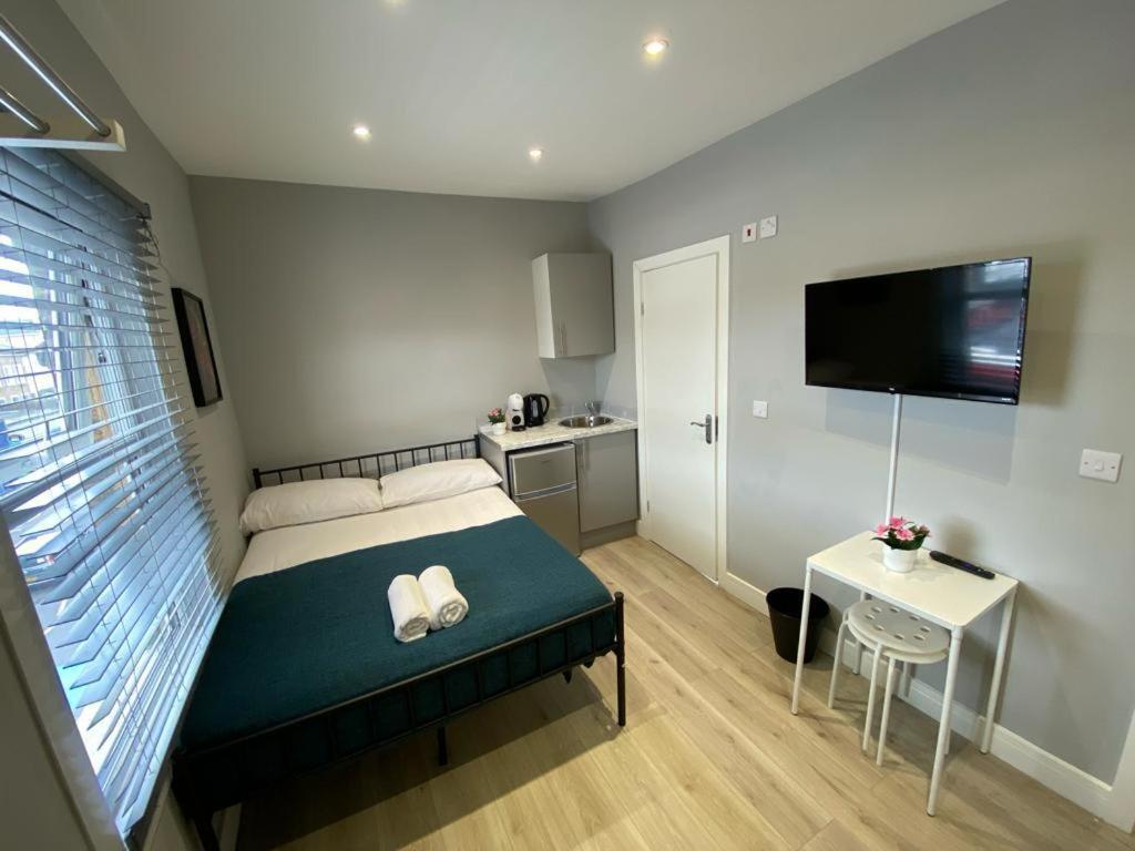 Apartment Holloway Suites - Next To Emirates Stadium - Private Bathroom - Shared Kitchen