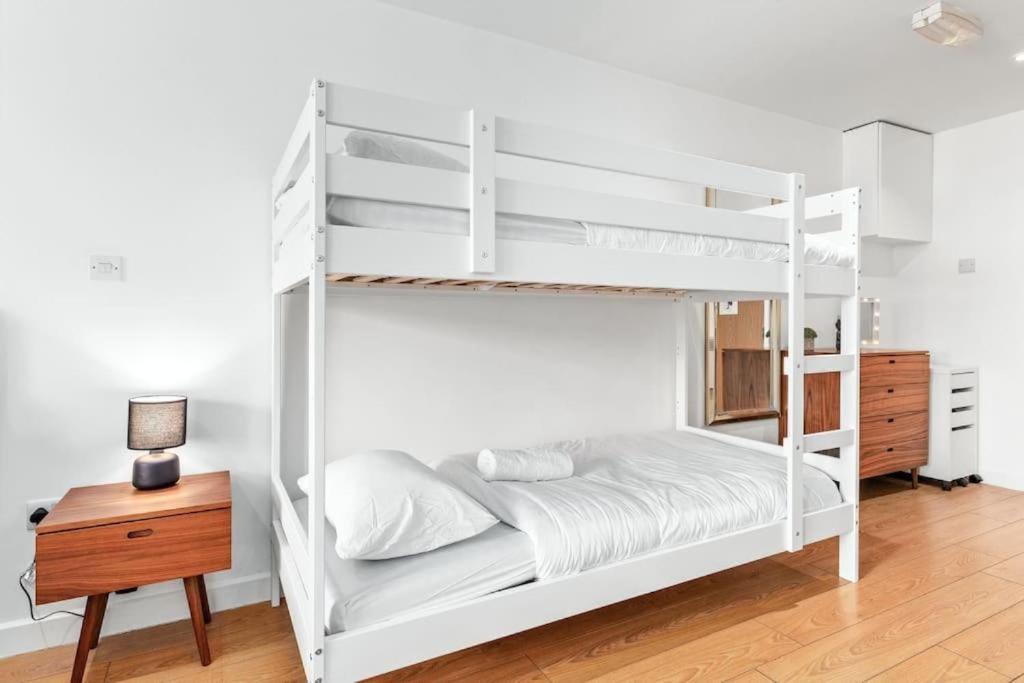 Apartment Sleep 6 Piccadilly 1 Bedroom Flat In Vr5 *