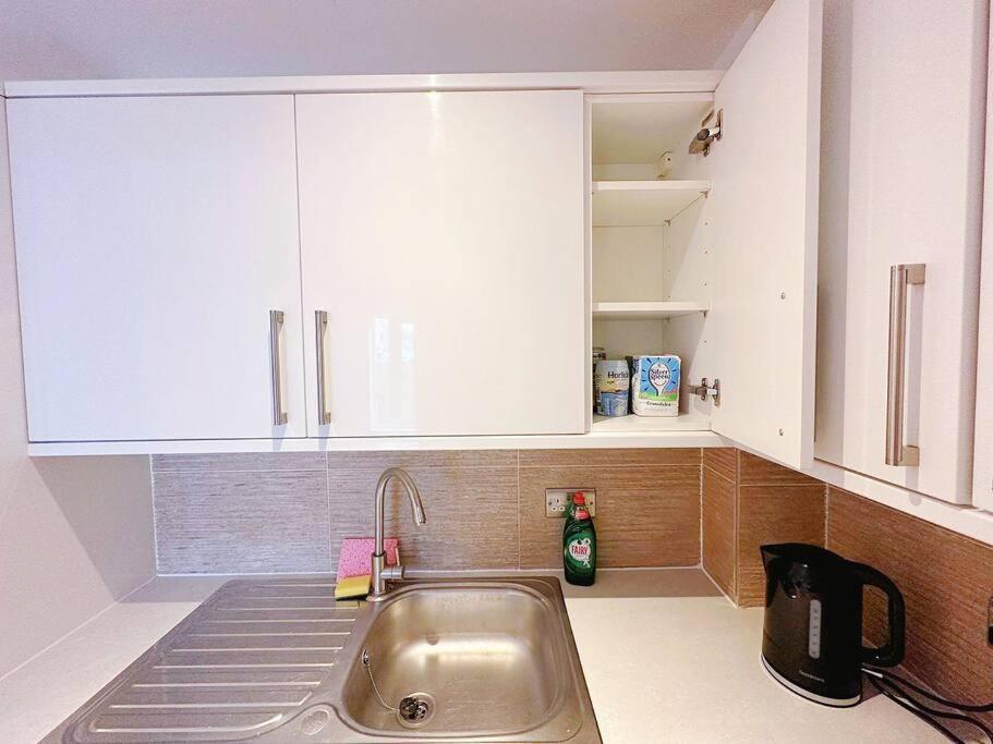 1 Bed Flat Near *
