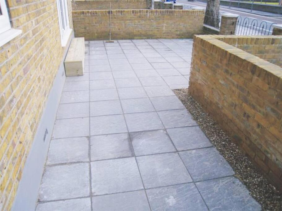 Apartment 1 Bed Flat Near London