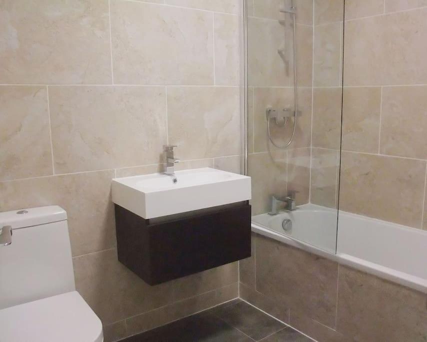 1 Bed Flat Near Apartment