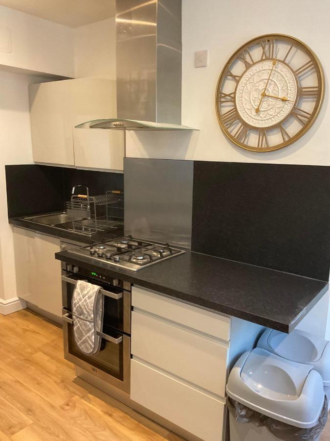 2 Bed From 41 * Londres