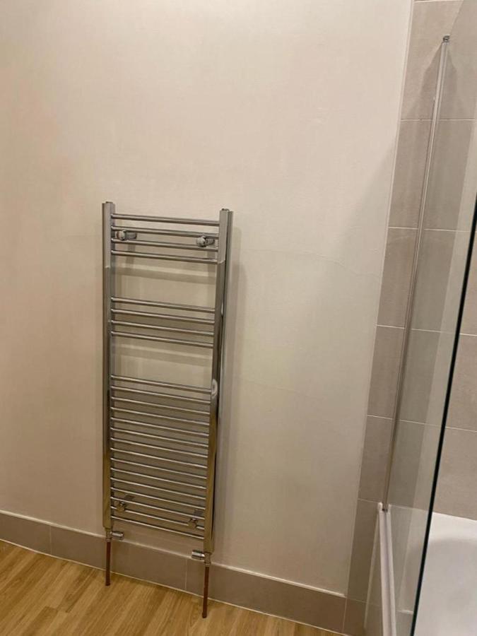 Stunning 1-bed -sleeps 2 & Links Apartment London