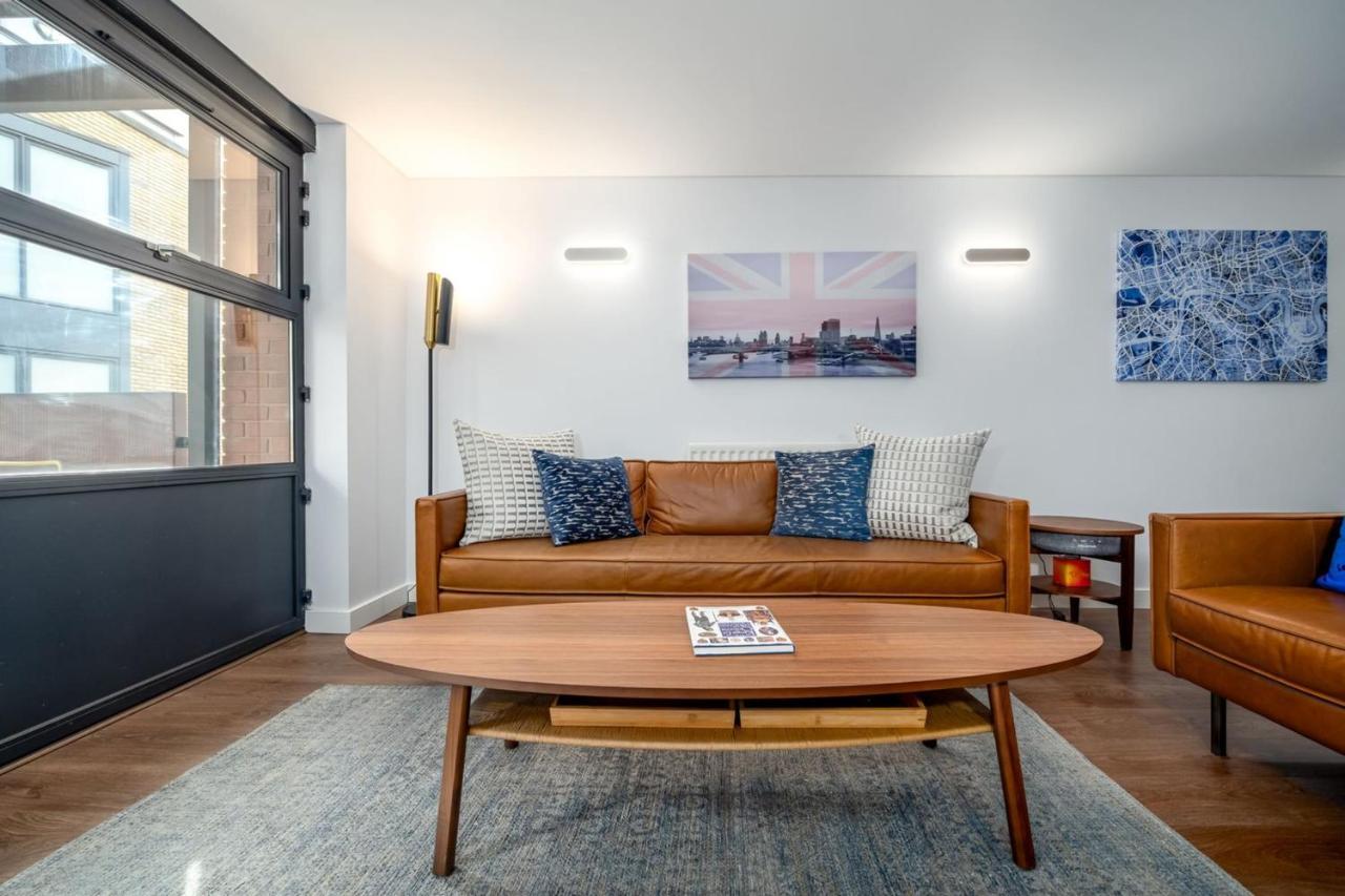 Modern & Spacious 2 Bedroom In Apartment *