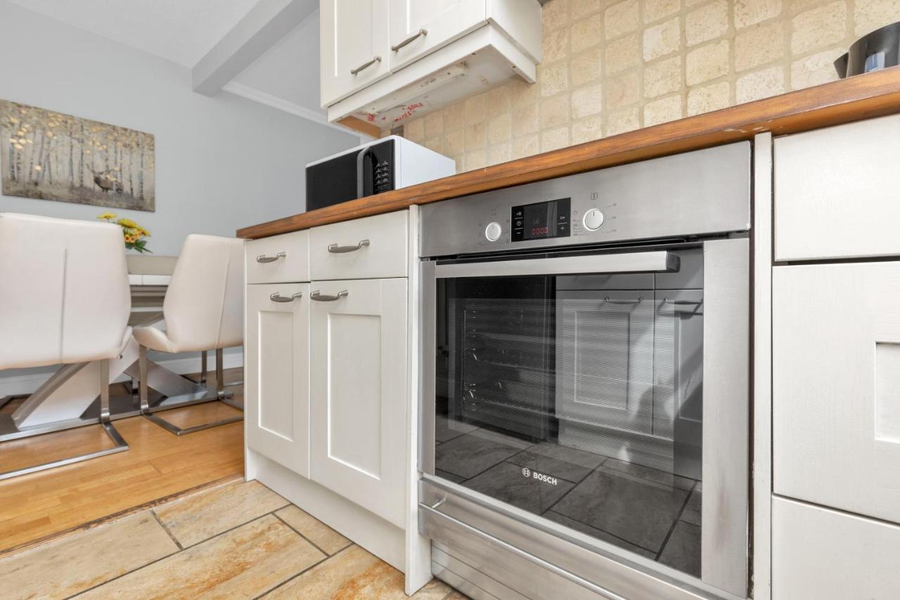 Apartment Entire Flat In Heart Of Chelsea Hosted By Zahra London