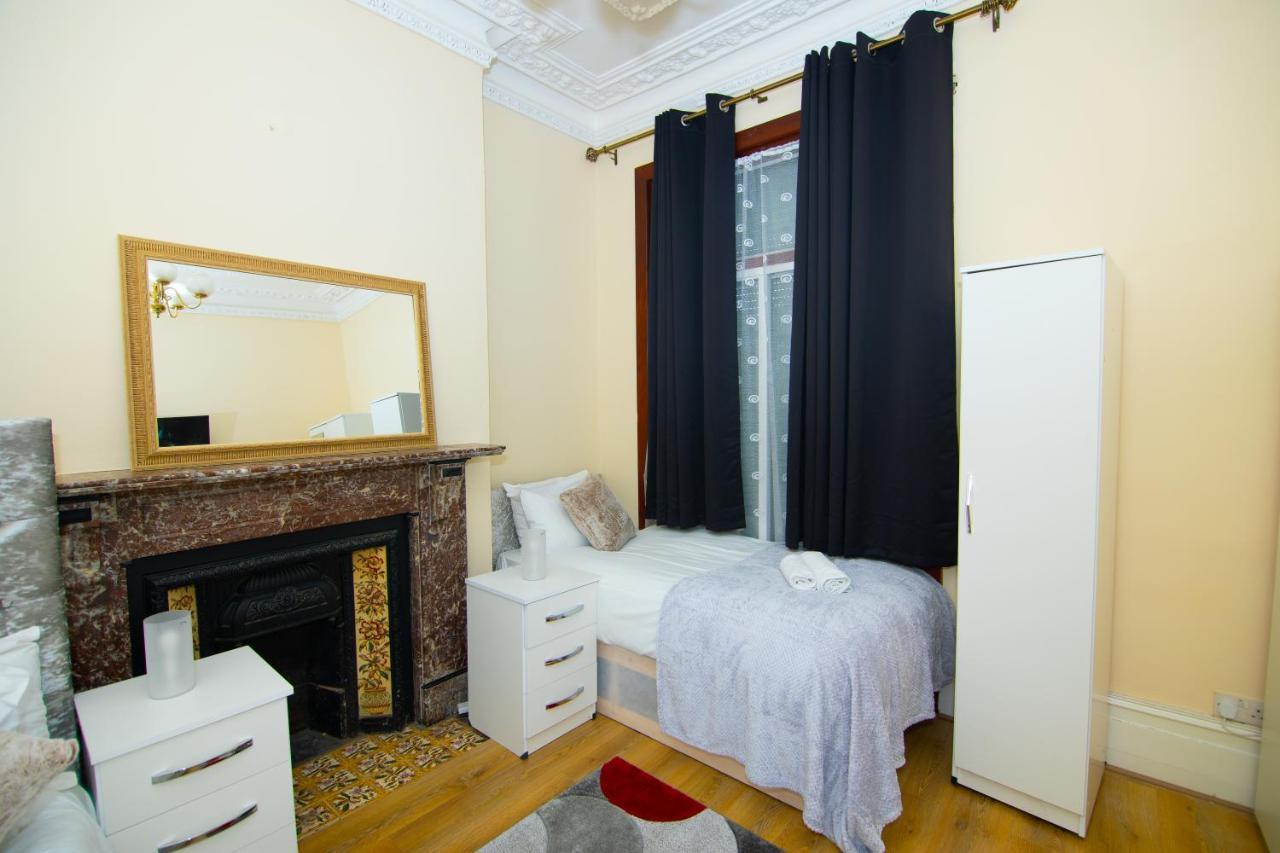 Victorian Woods Bed & Breakfast London