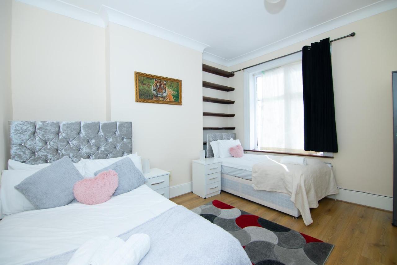 Victorian Woods Bed & Breakfast *